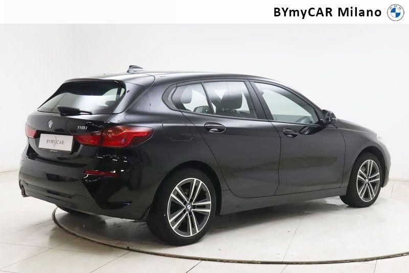 BMW Serie 1 118i Business Advantage 140cv https://cdn.bymycar.eu/it-bo/assets/images/vehicles/vo/5220/BMW-SERIE-1-F40-jpg-7.jpg