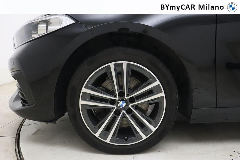 BMW Serie 1 118i Business Advantage 140cv https://cdn.bymycar.eu/it-bo/assets/images/vehicles/vo/5220/BMW-SERIE-1-F40-jpg-9.jpg