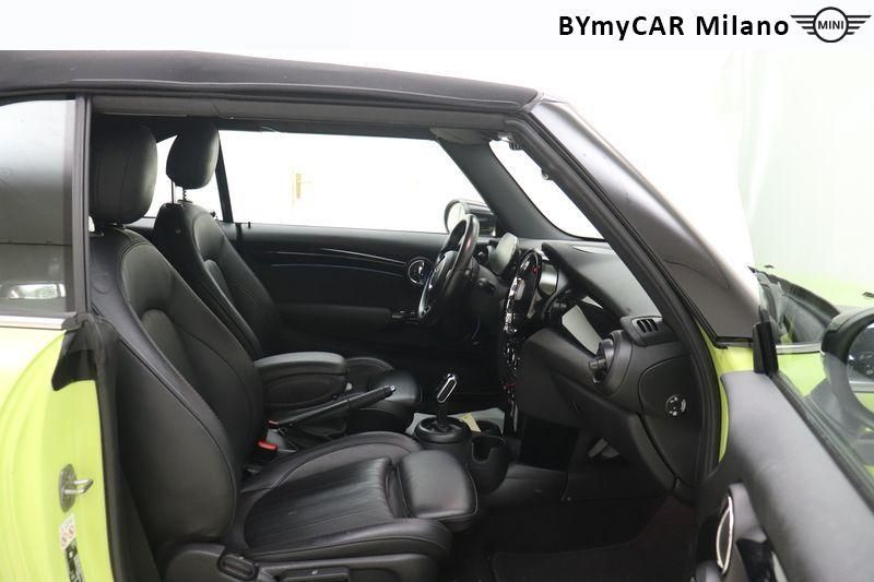 Mini Mini Mini Cabrio 2.0 Cooper S JCW auto https://cdn.bymycar.eu/it-bo/assets/images/vehicles/vo/5238/MINI-MINI-IV-CABRIO-F57-2021-jpg-8.jpg