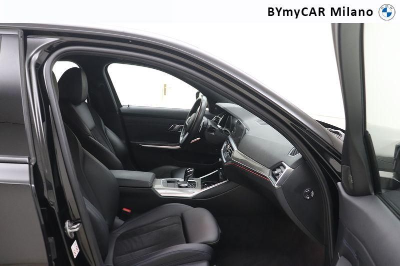 BMW Serie 3 M340i mhev 48V xdrive auto https://cdn.bymycar.eu/it-bo/assets/images/vehicles/vo/5243/BMW-SERIE-3-G20-2019-BERLINA-jpg-8.jpg