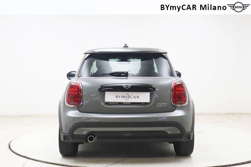 Mini Mini Mini 3p 1.5 Cooper Classic auto https://cdn.bymycar.eu/it-bo/assets/images/vehicles/vo/5244/MINI-MINI-IV-F56-2021-3P-jpg-3.jpg