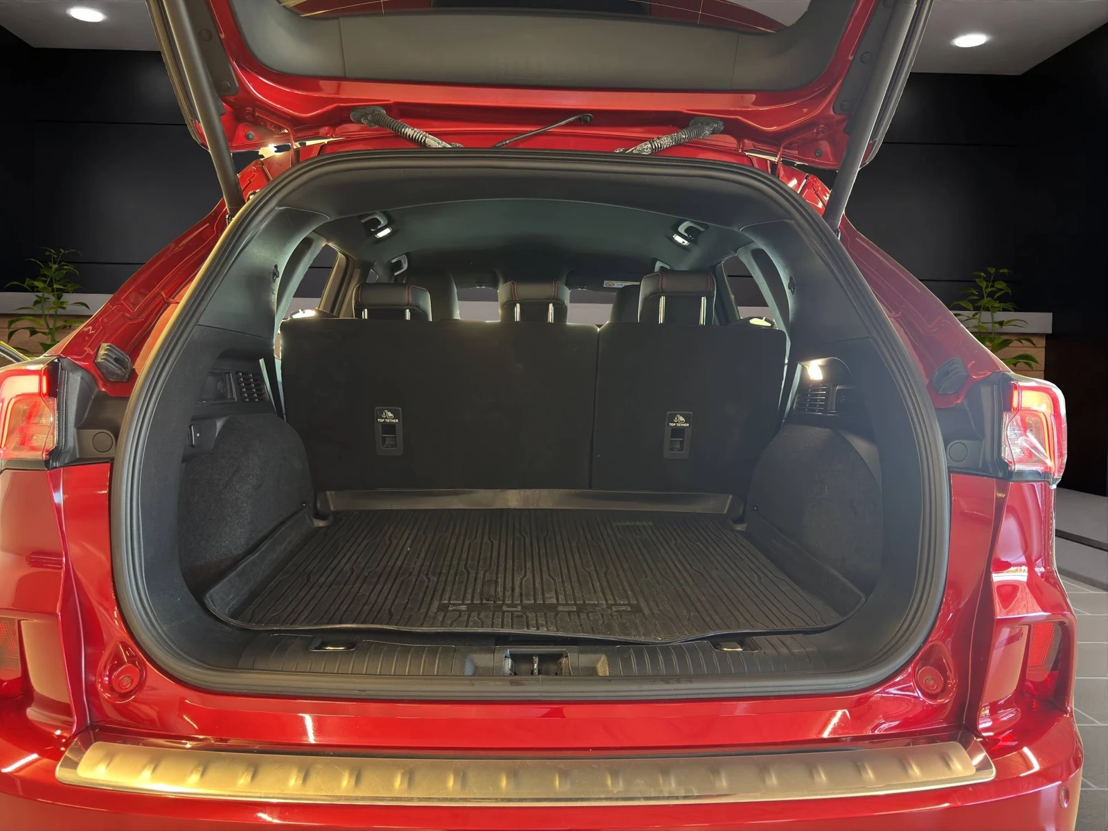 KUGA  11