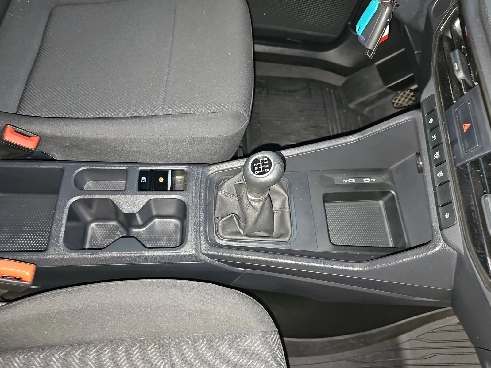TRANSIT CONN  20