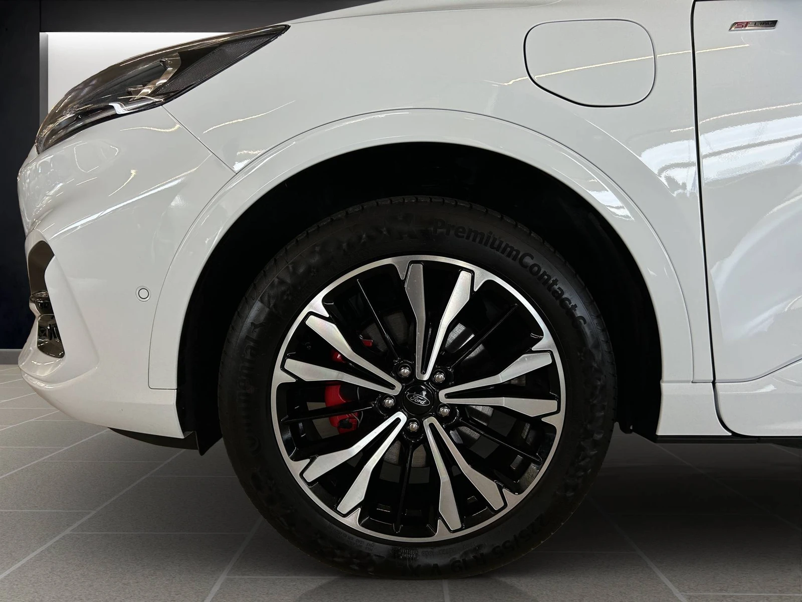 KUGA  15