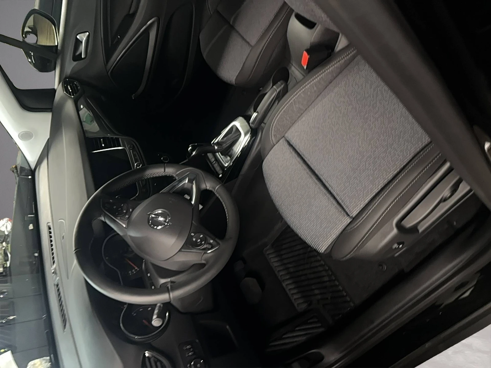 CROSSLAND X  14