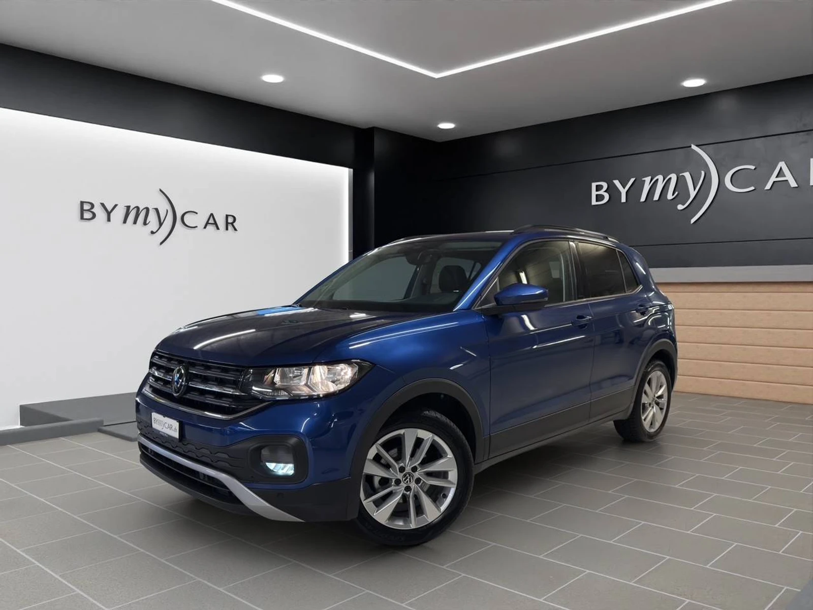 T-CROSS  1