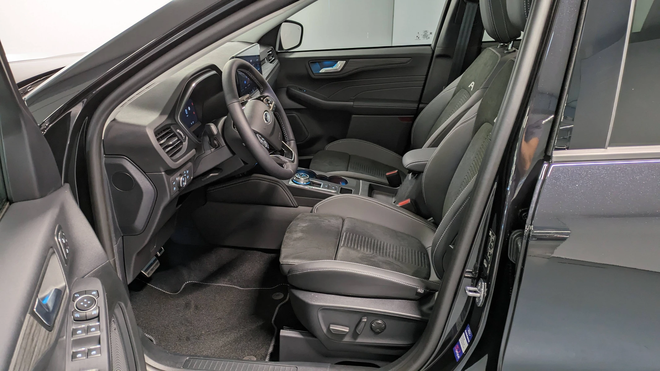 KUGA  7