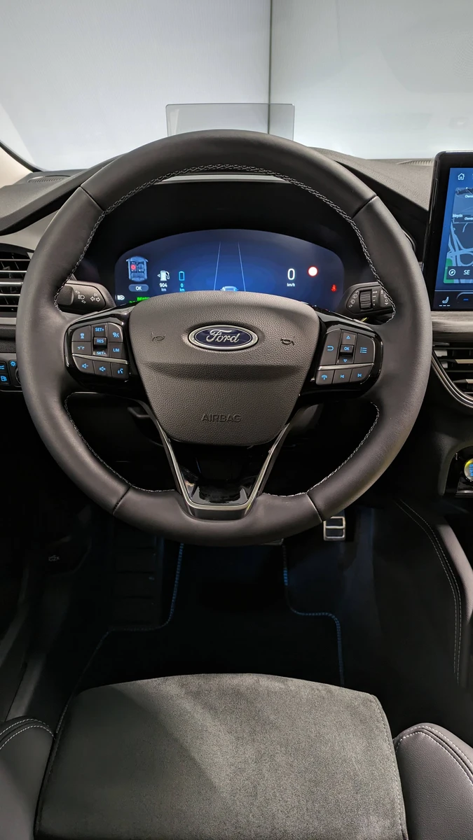 KUGA  5