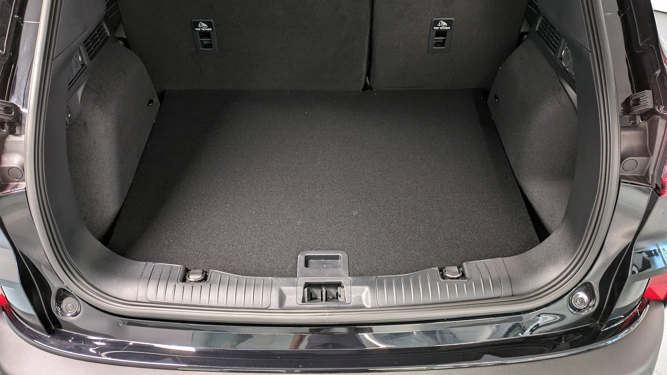 KUGA  11