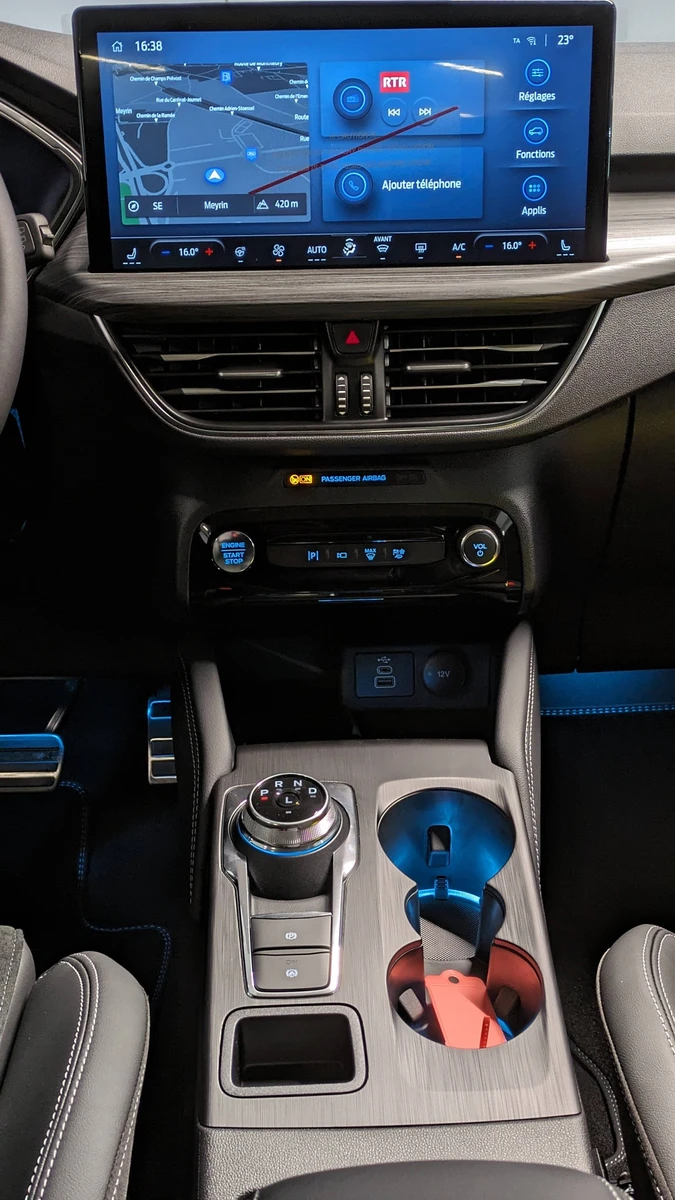 KUGA  6