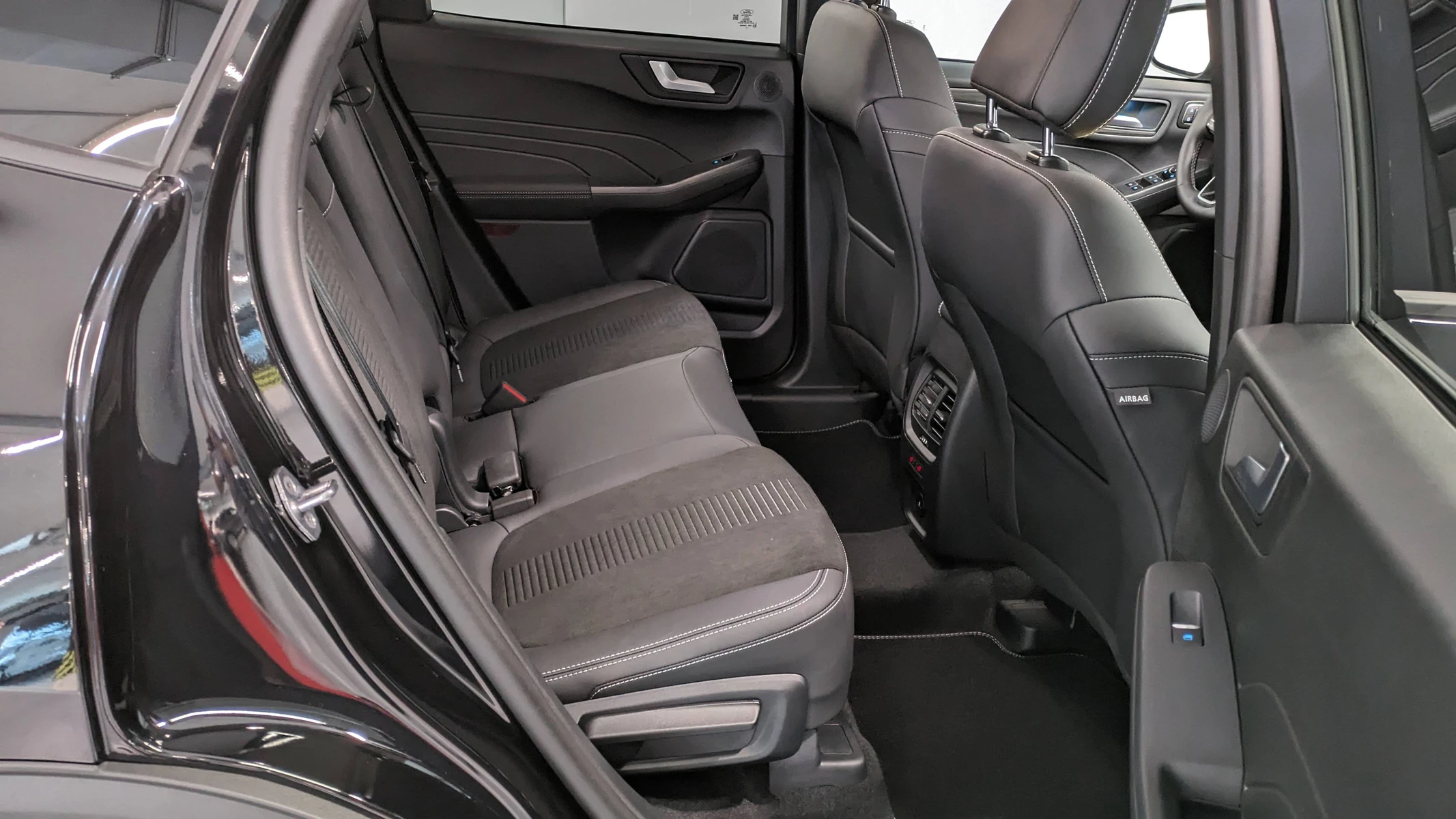 KUGA  9