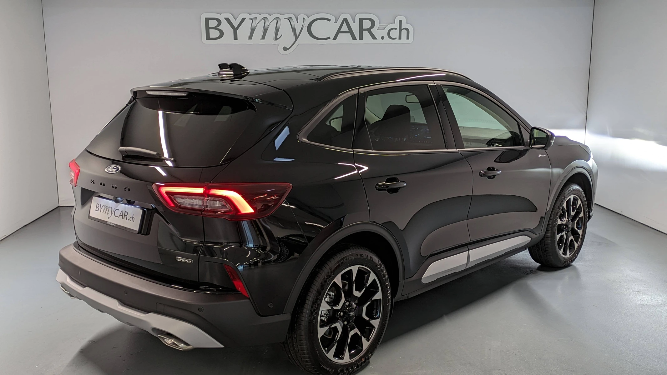 KUGA  3