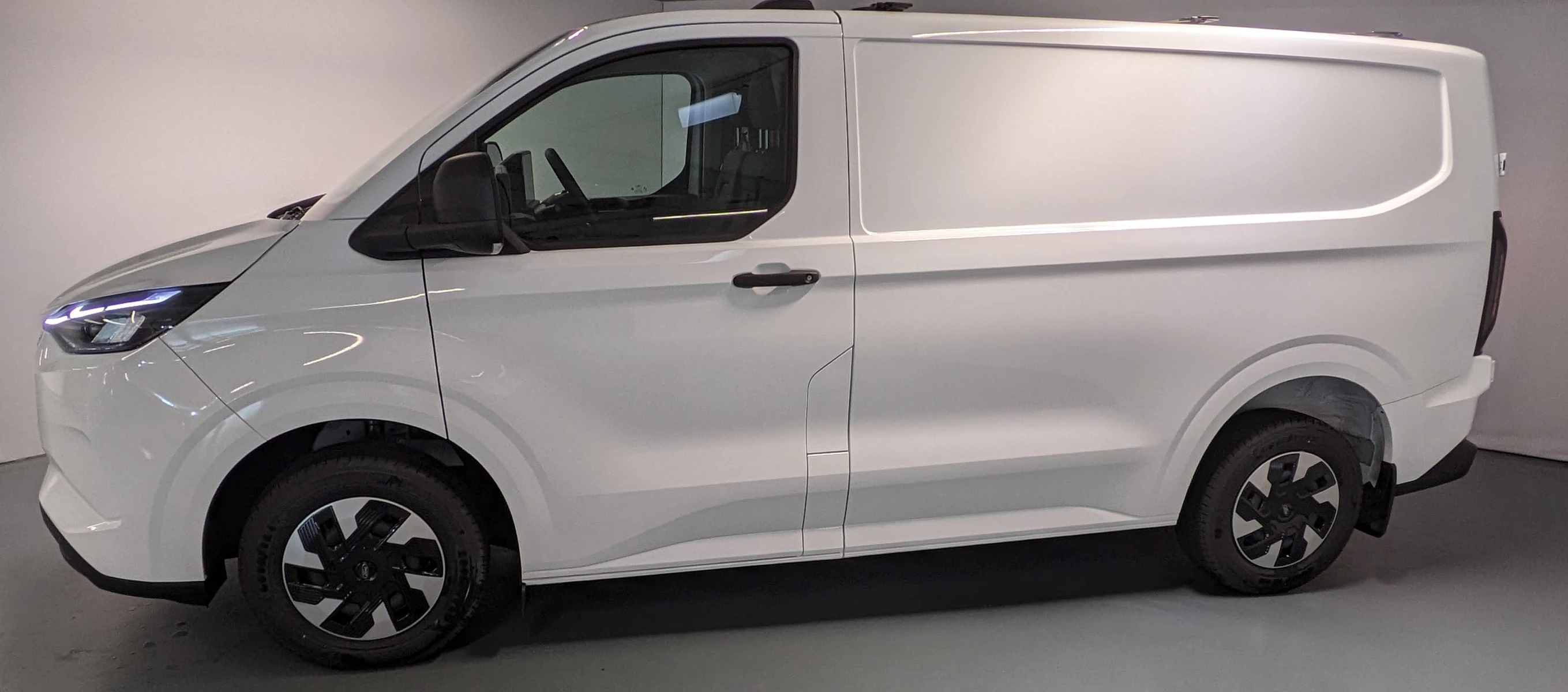 TRANSIT CUST  2
