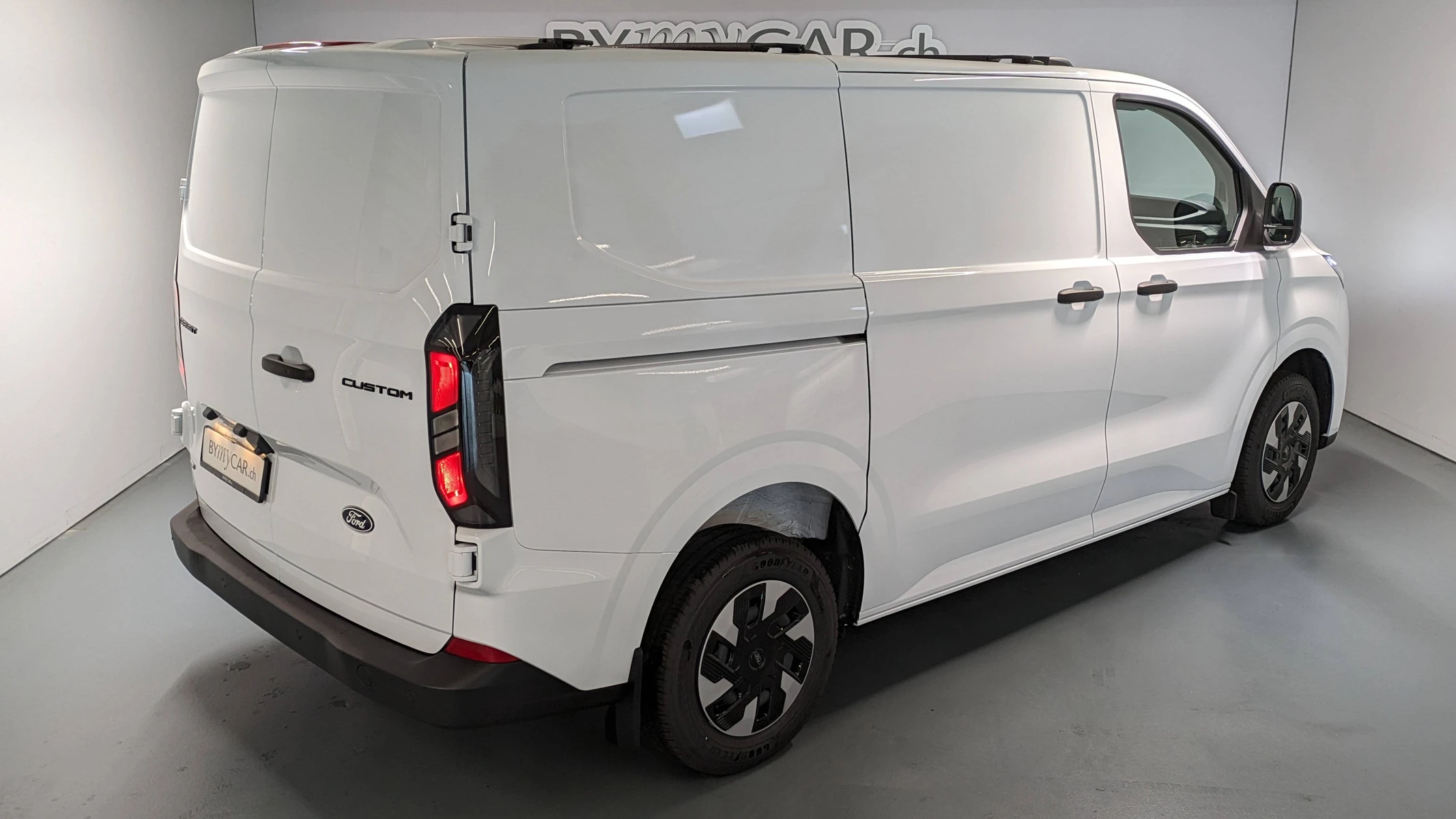 TRANSIT CUST  3