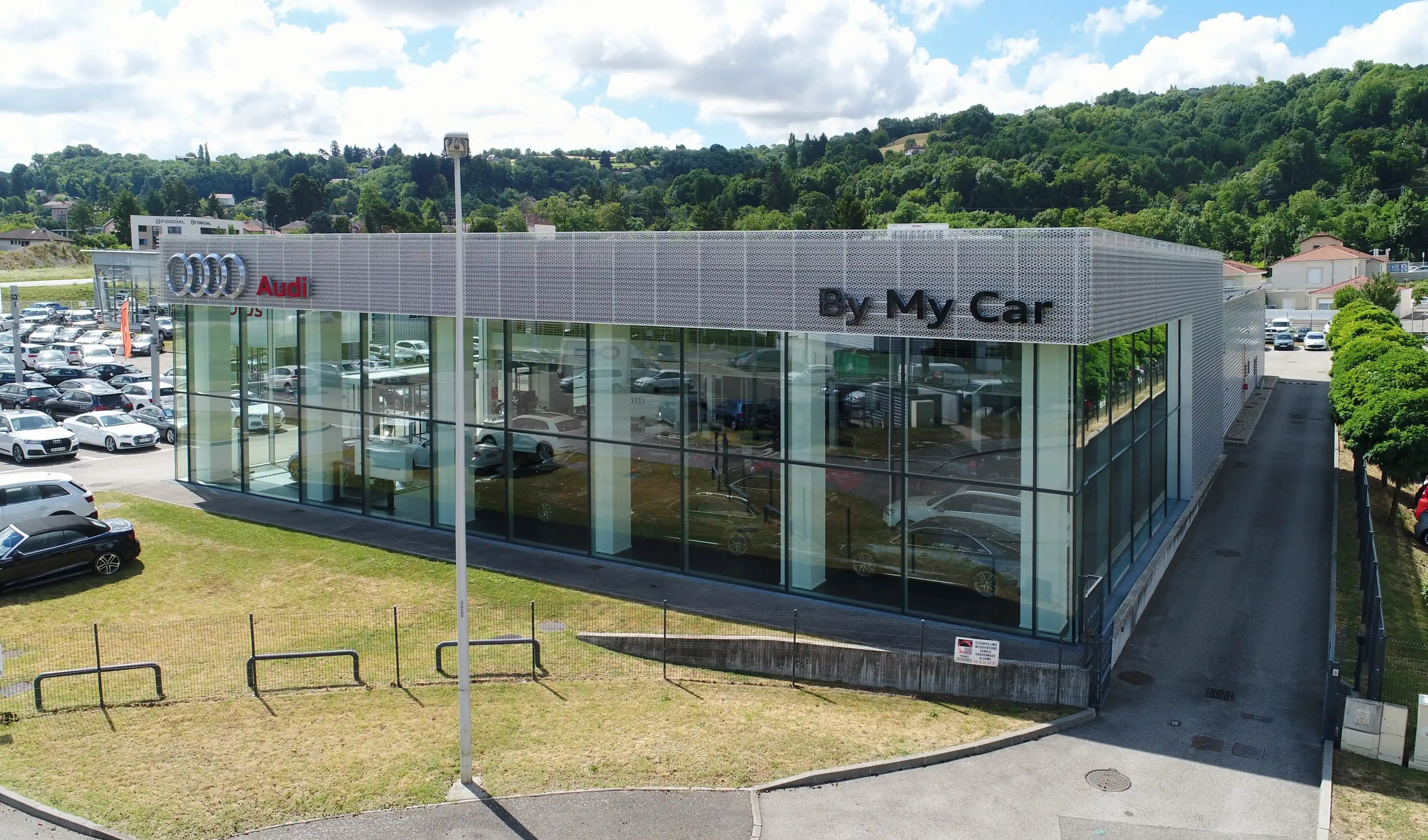 AUDI BYmyCAR Bourgoin AUDI BYmyCAR Bourgoin