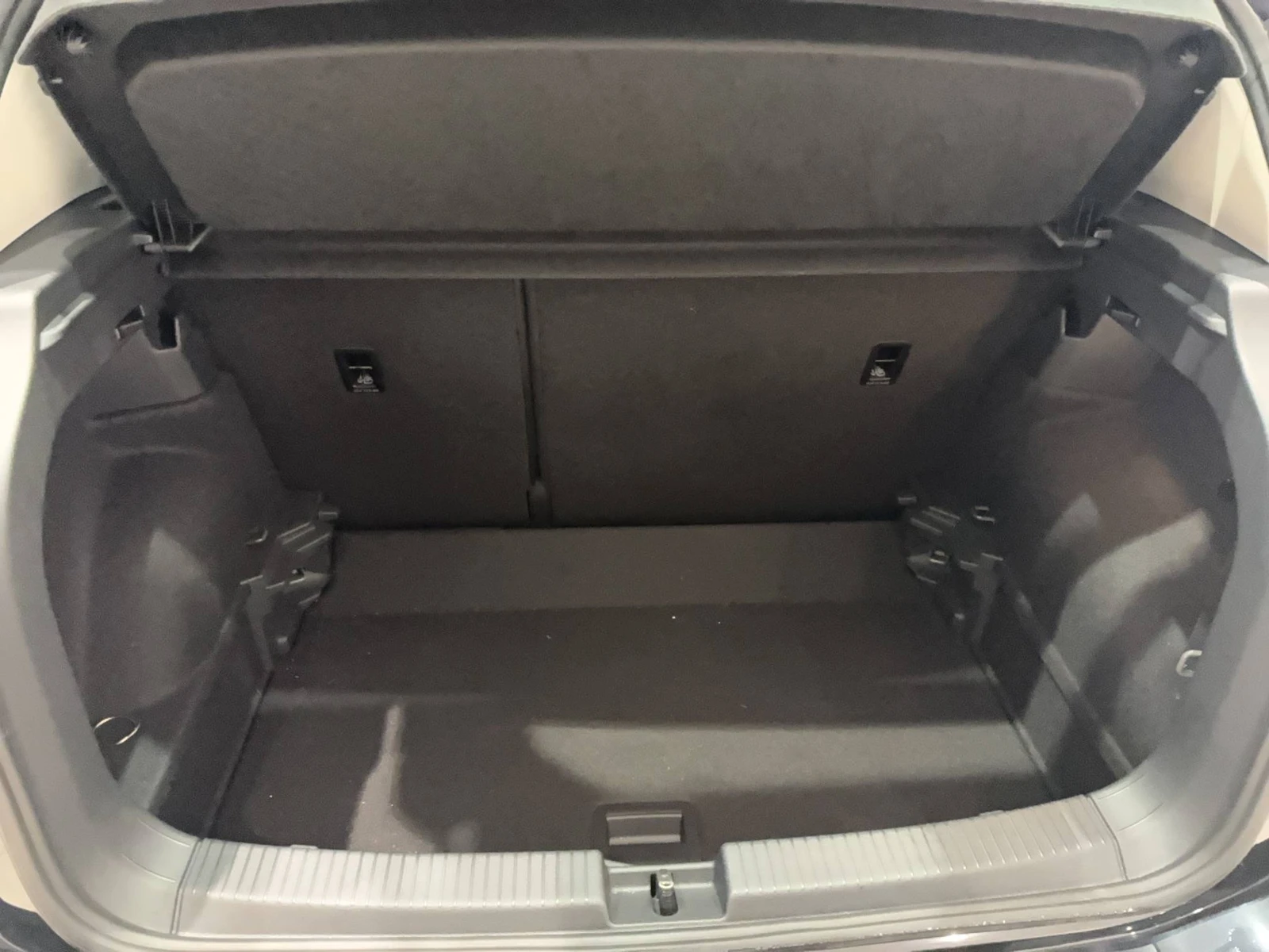 T-CROSS  10
