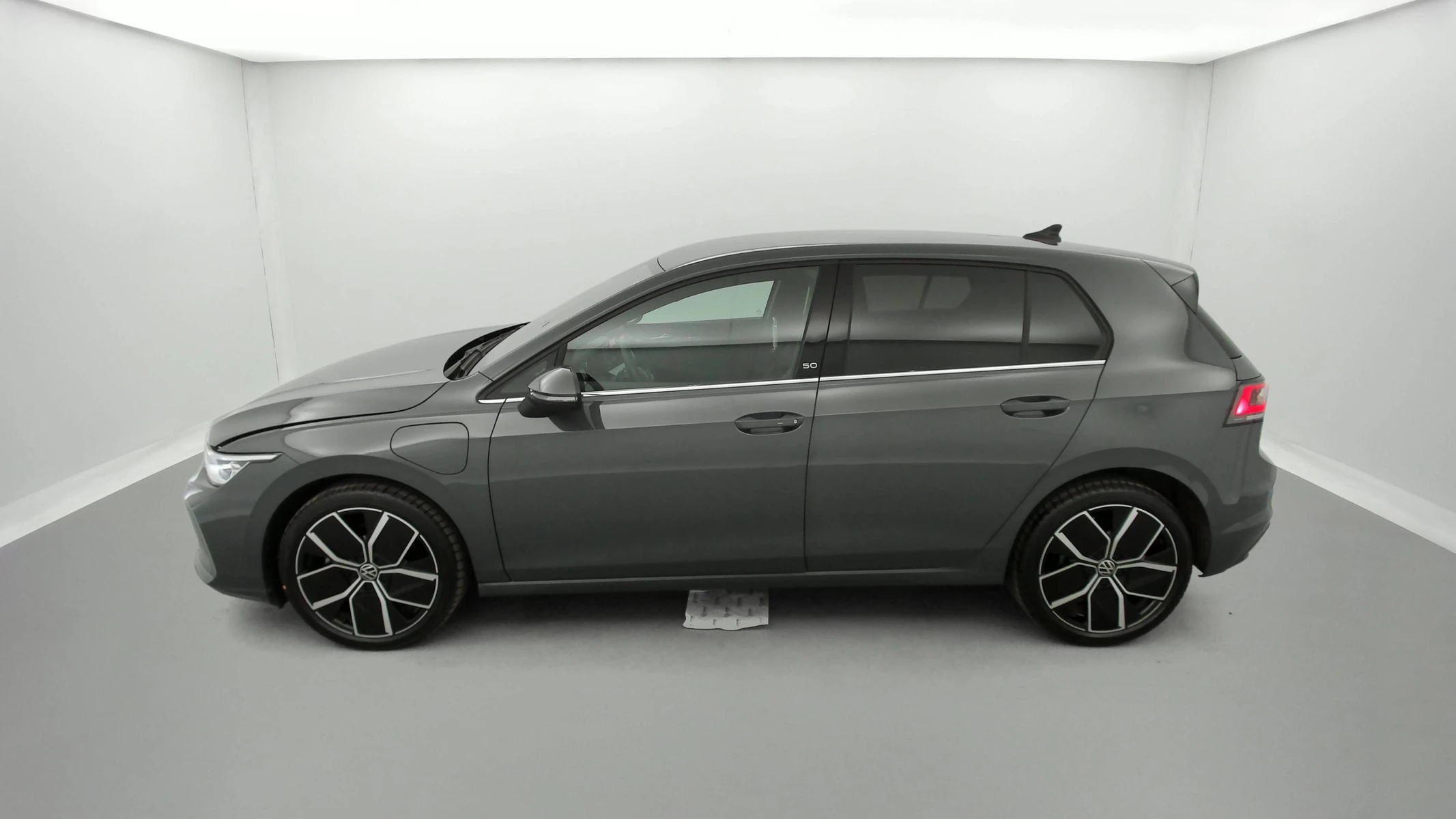 GOLF  2