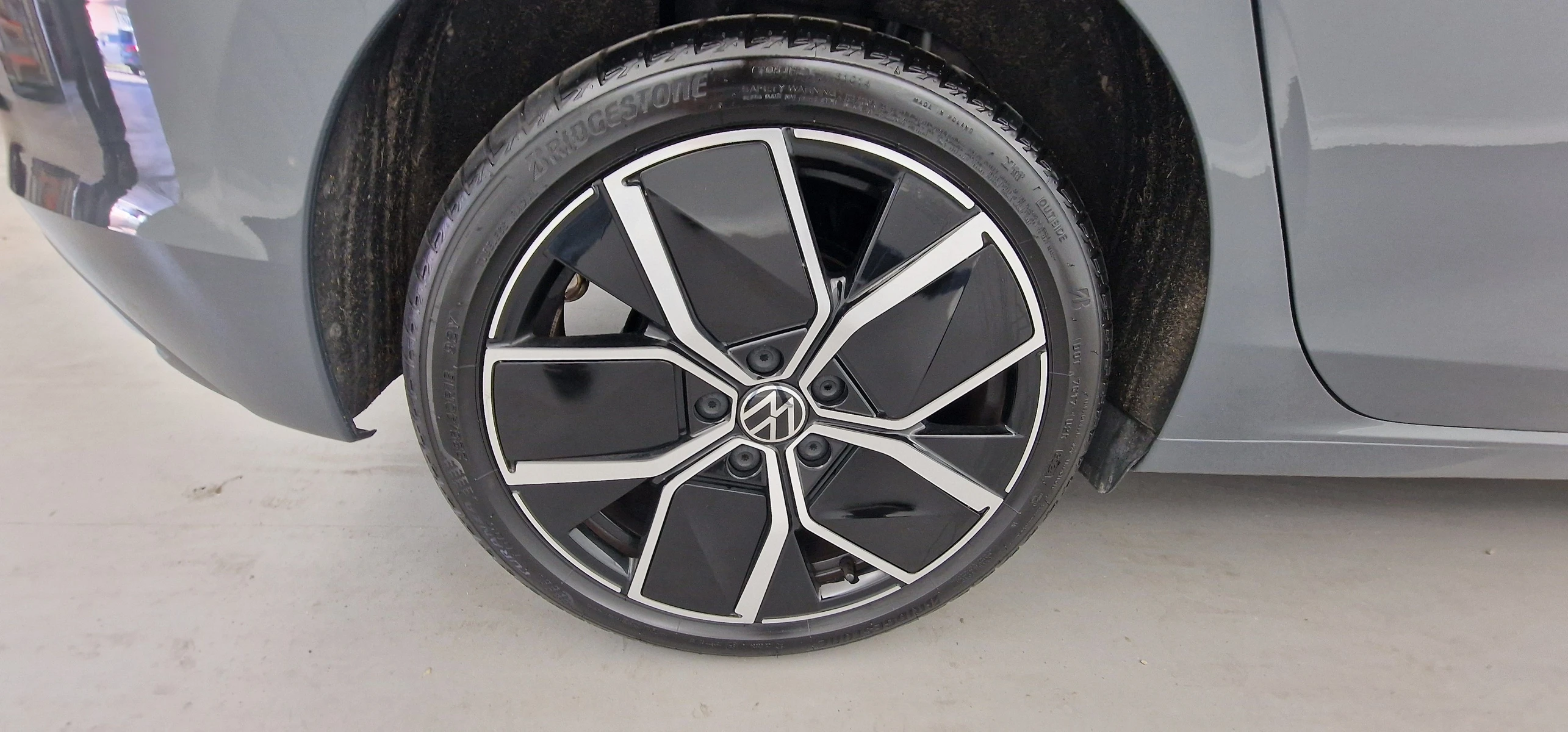 GOLF  9