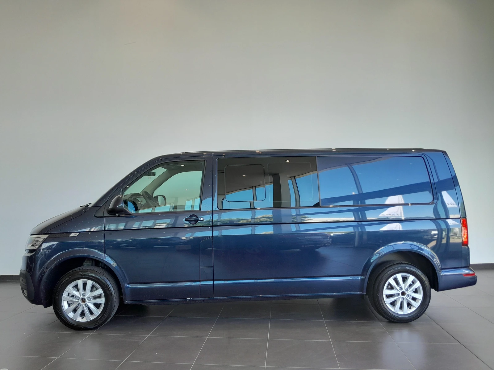 TRANSPORTER FOURGON  2