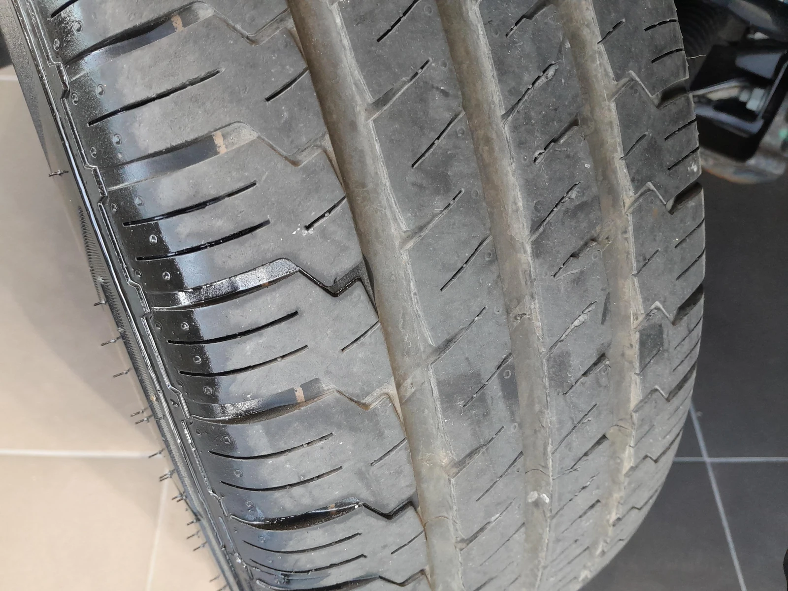 TRANSPORTER FOURGON  24