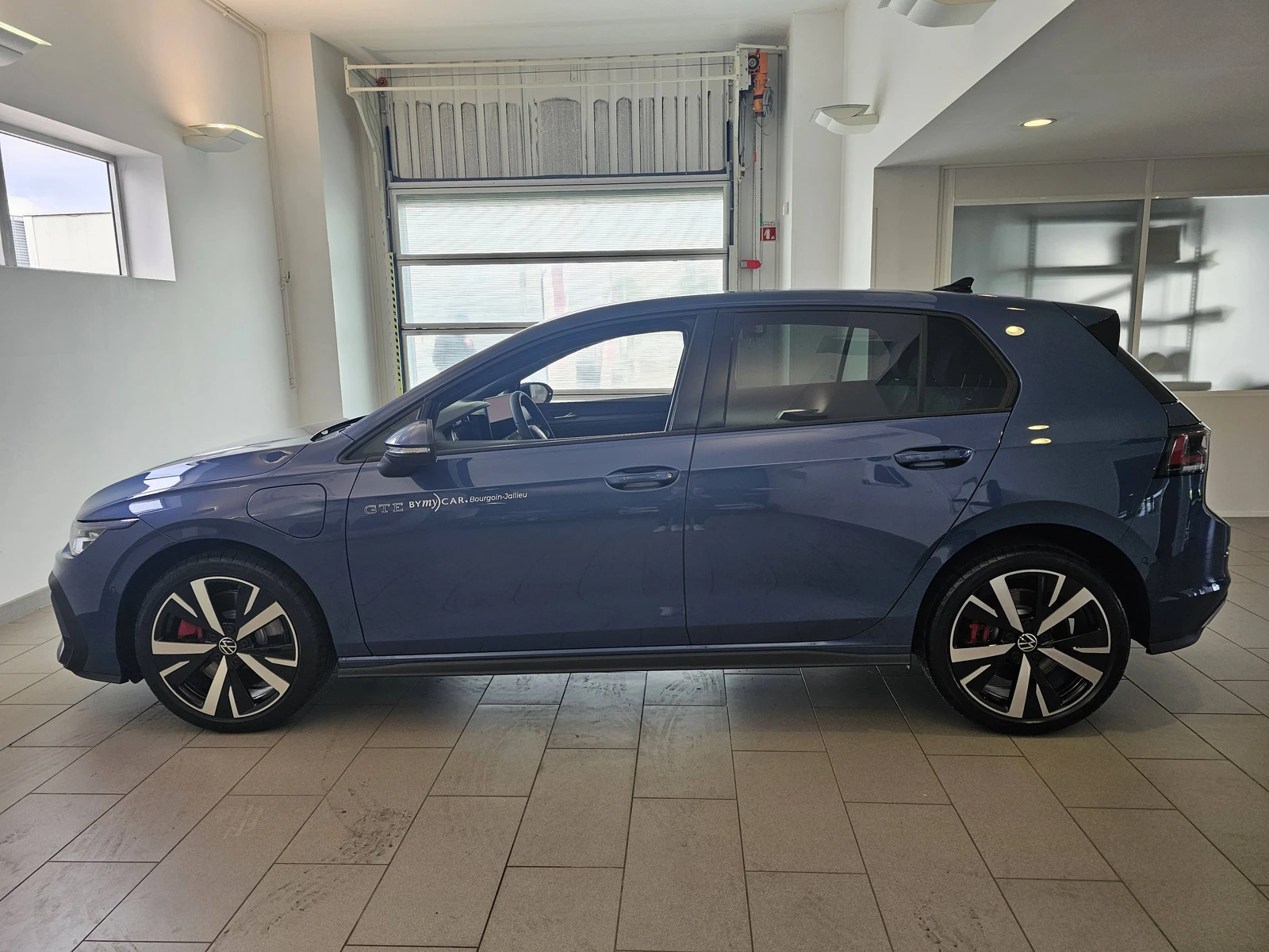 GOLF  2