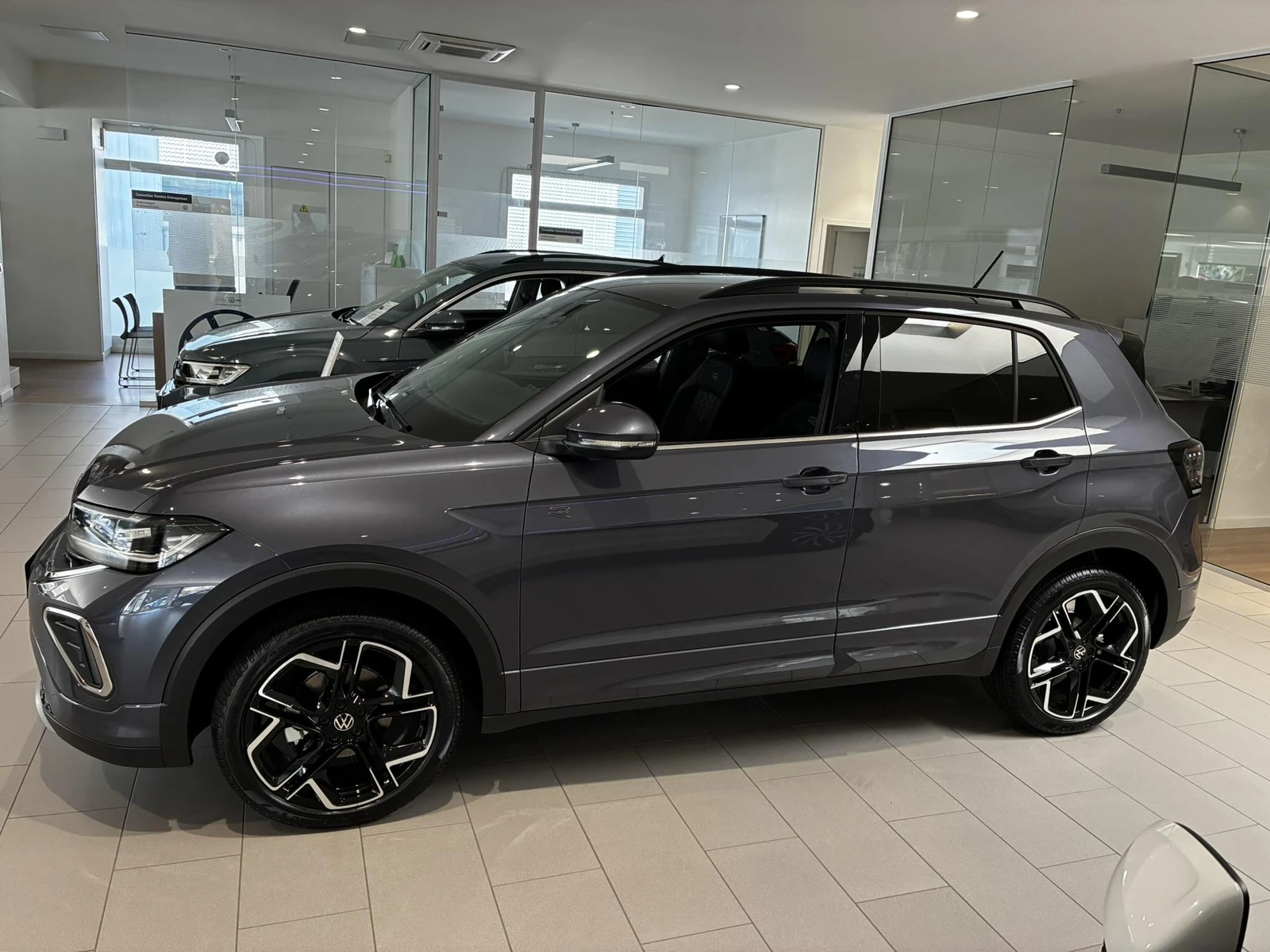 T-CROSS  2