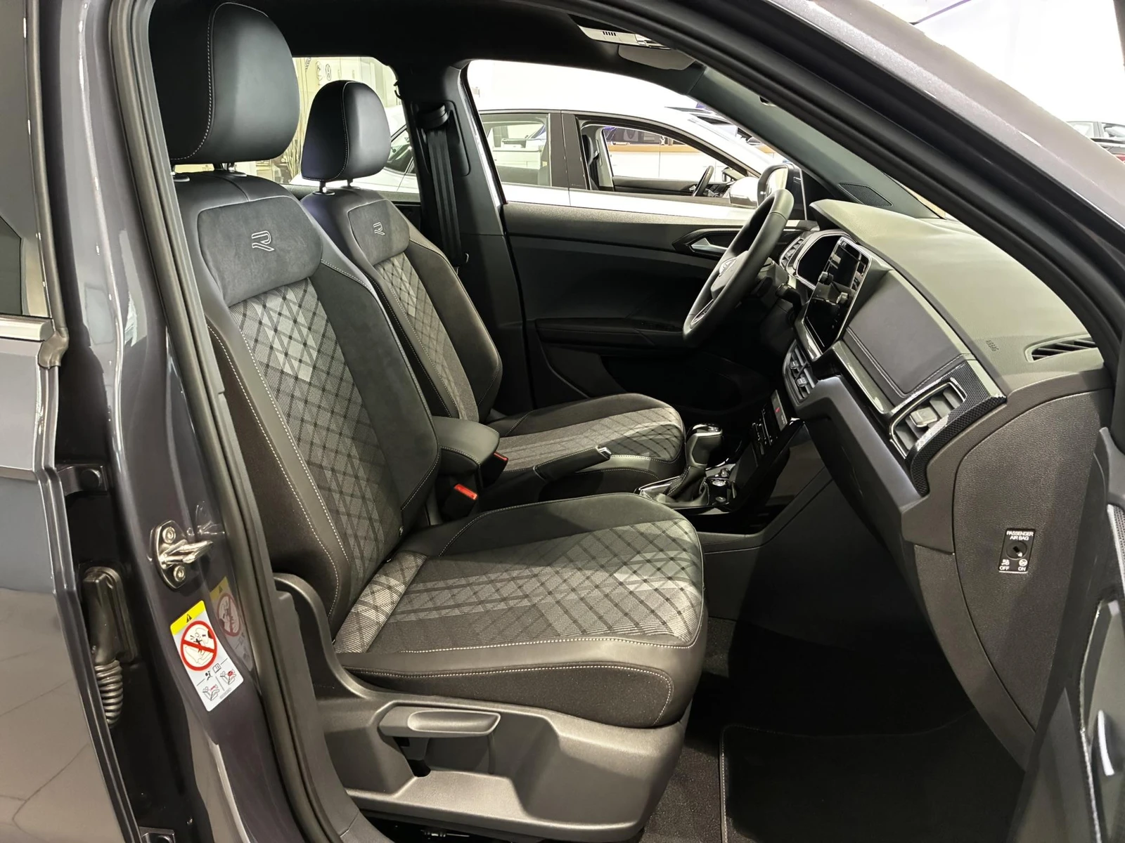 T-CROSS  13