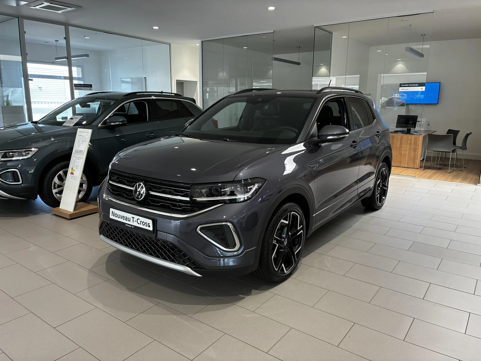 T-CROSS  1