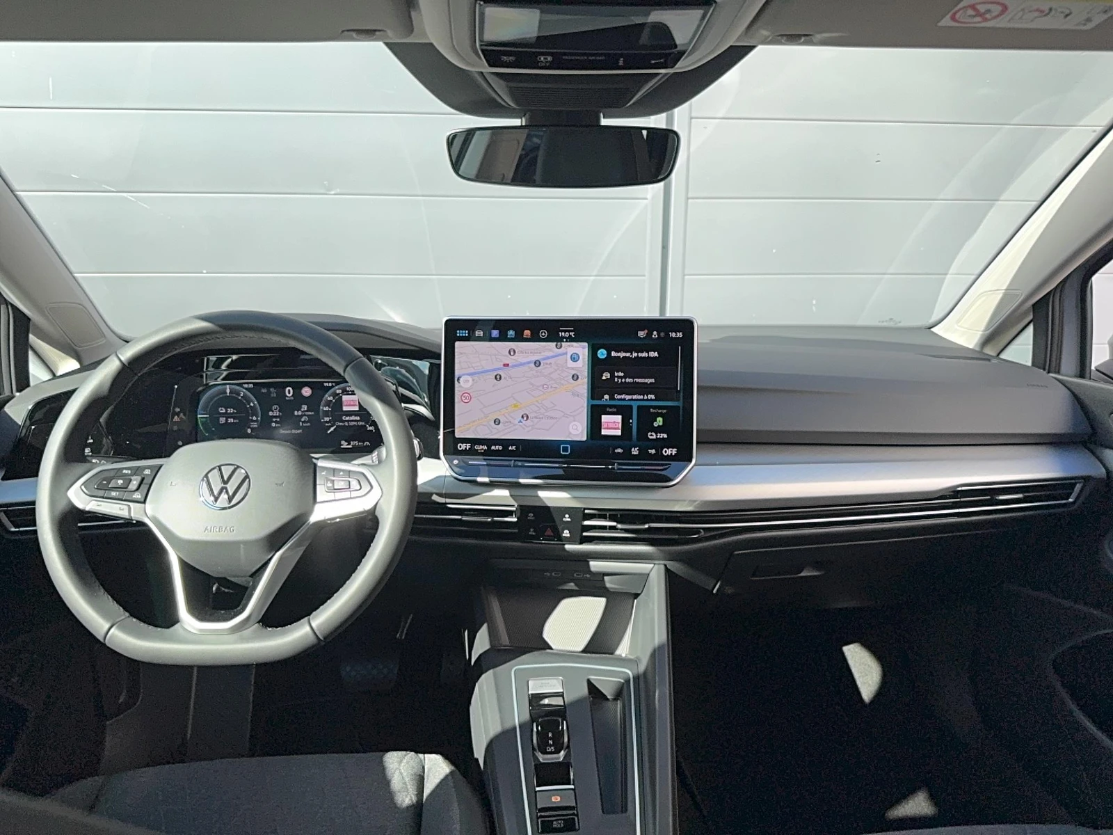 GOLF  10