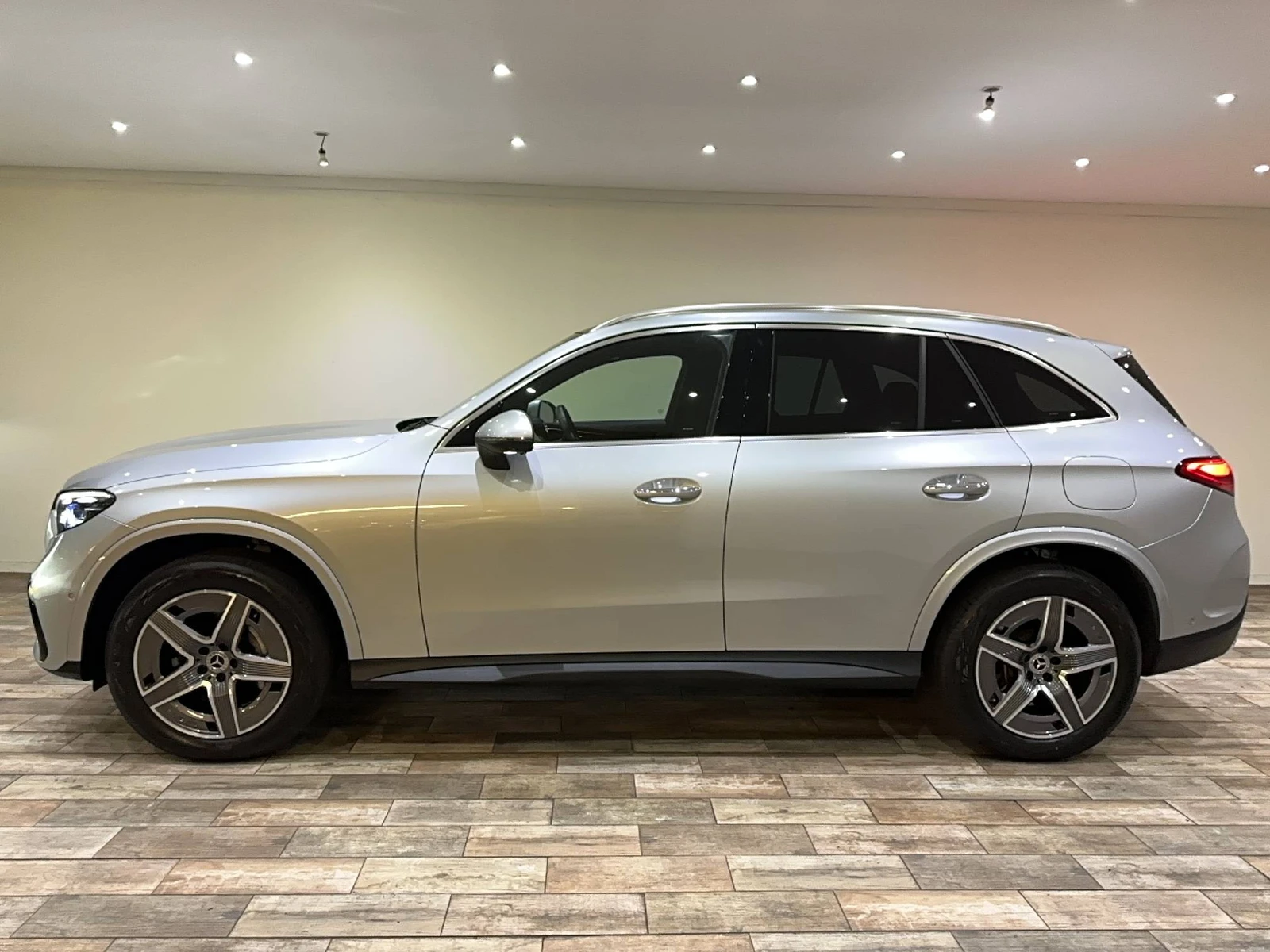 GLC  2
