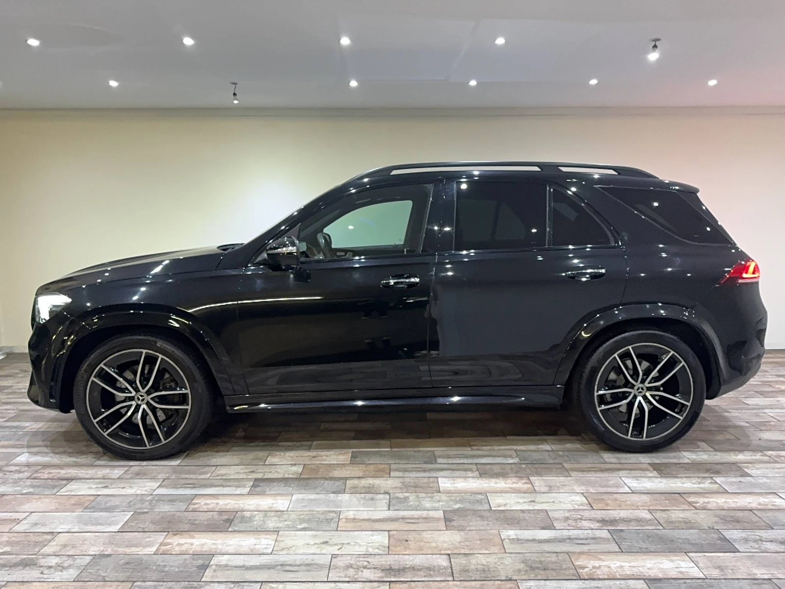 GLE  2
