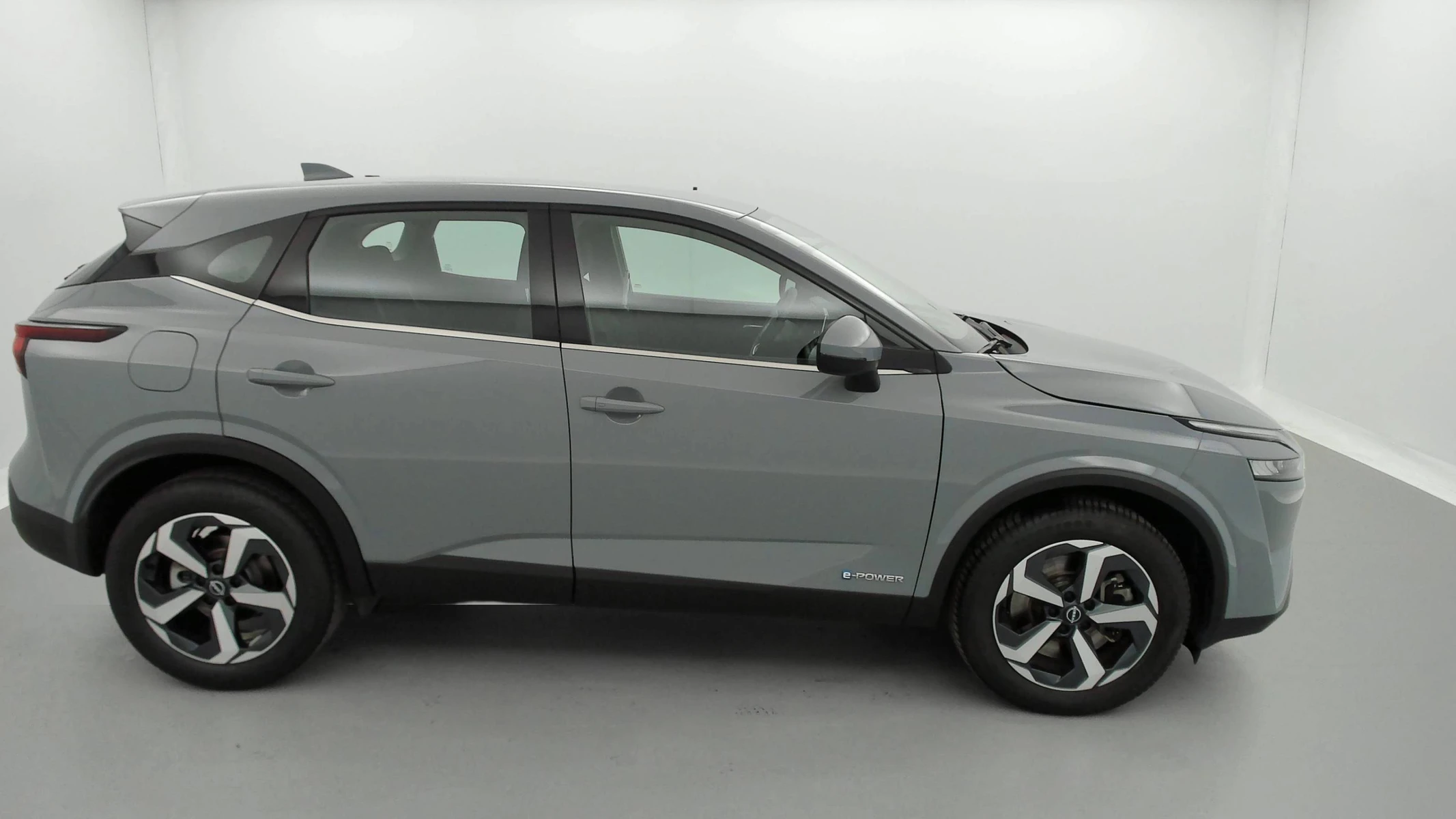 QASHQAI  12