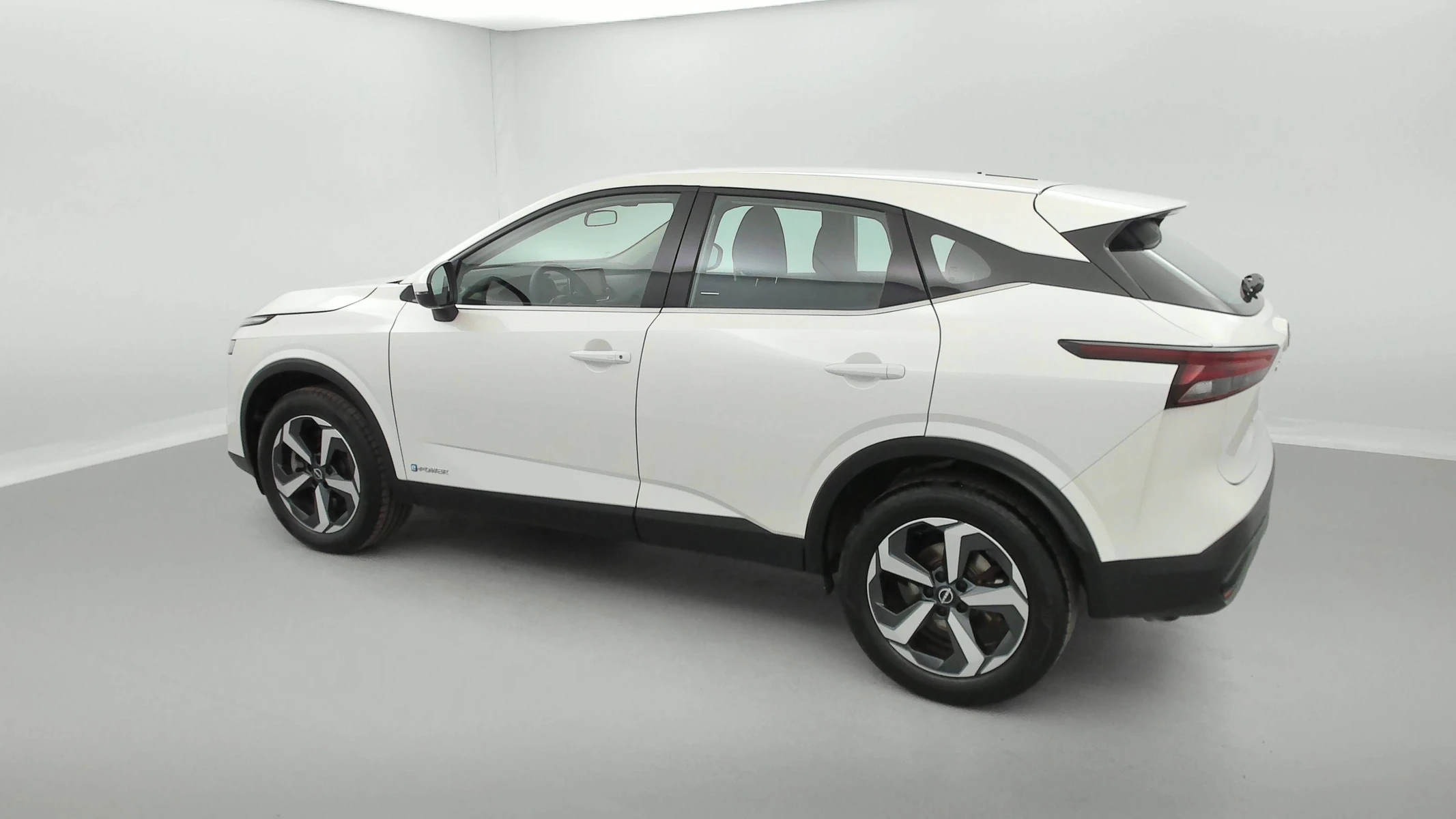 QASHQAI  18