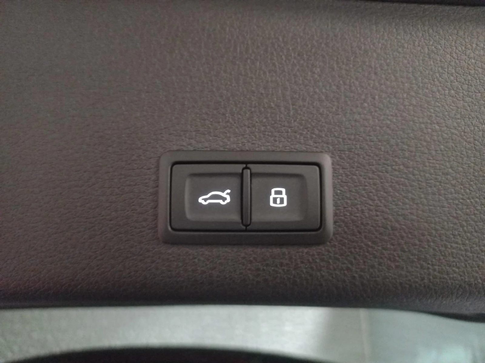 Q8 E-TRON  21