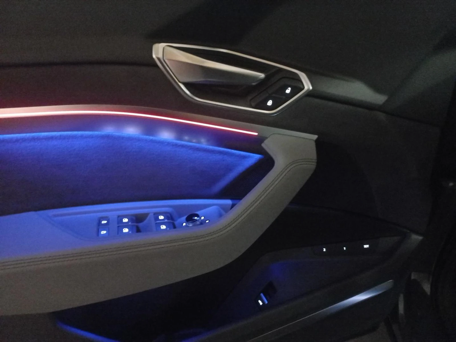 Q8 E-TRON  6
