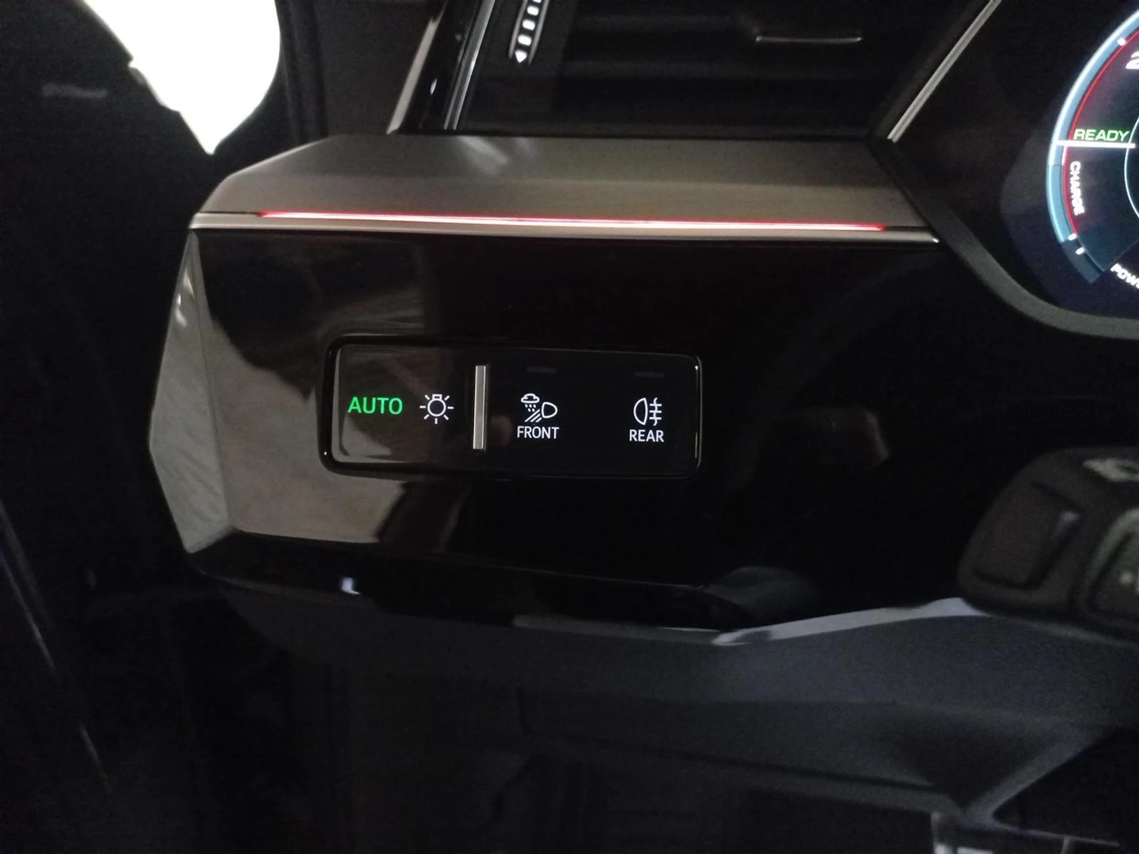 Q8 E-TRON  7