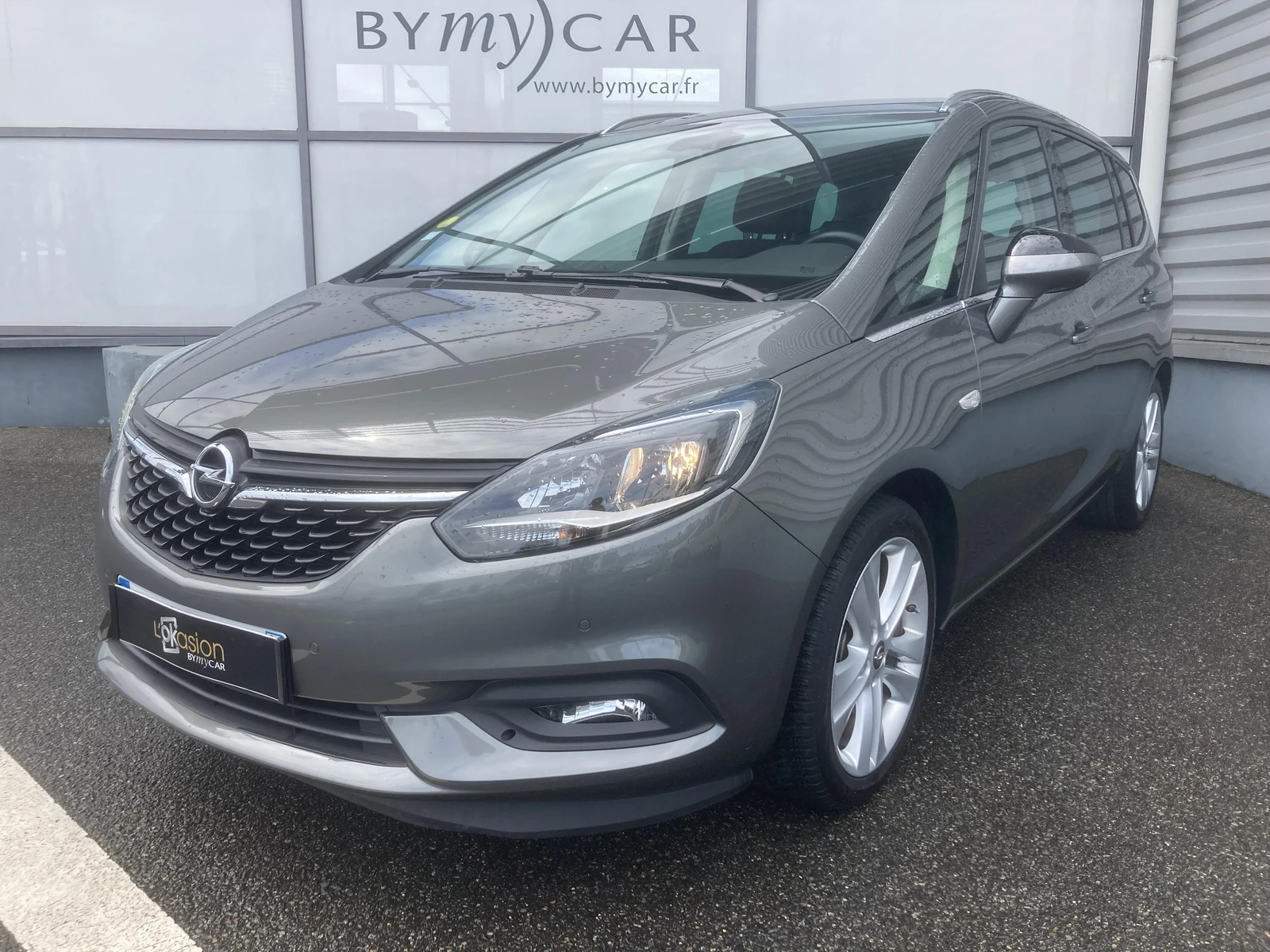 ZAFIRA  1