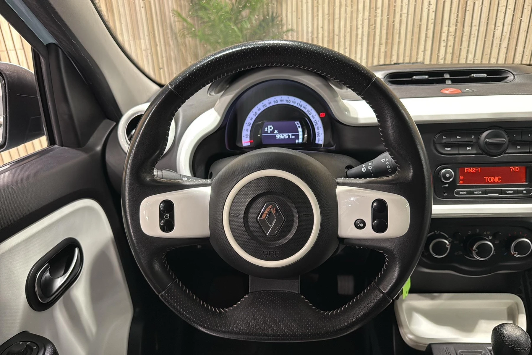 TWINGO  10