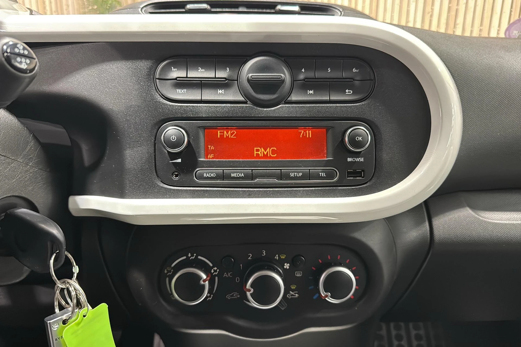 TWINGO  12