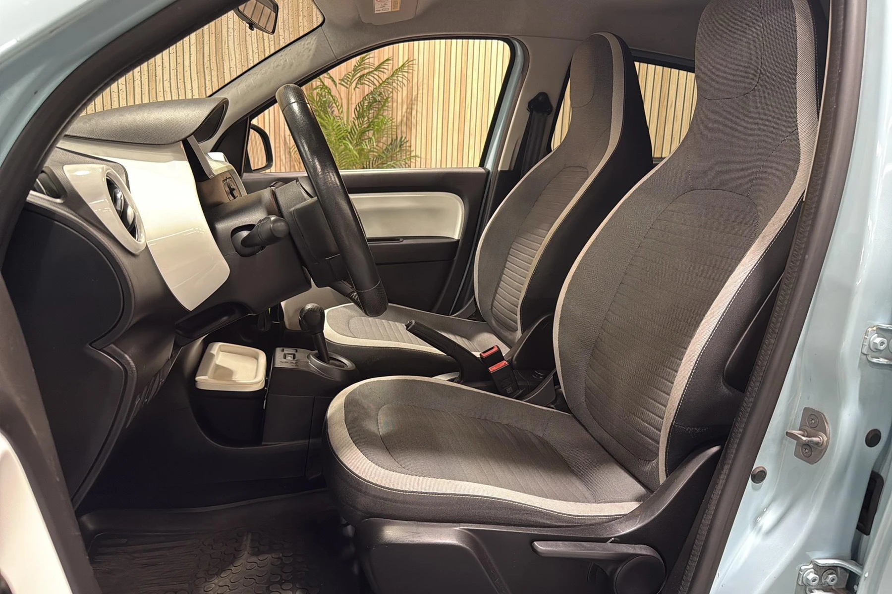TWINGO  14