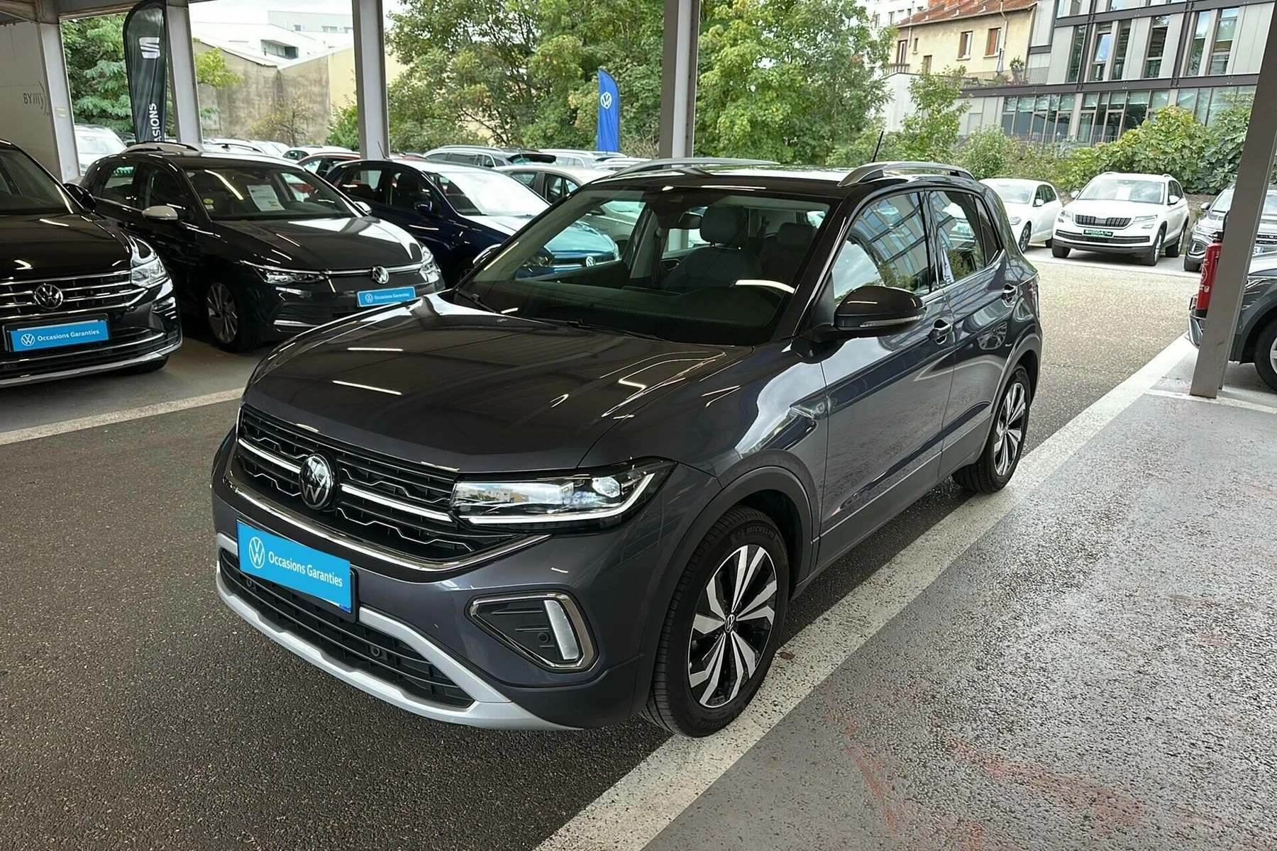 T-CROSS  1