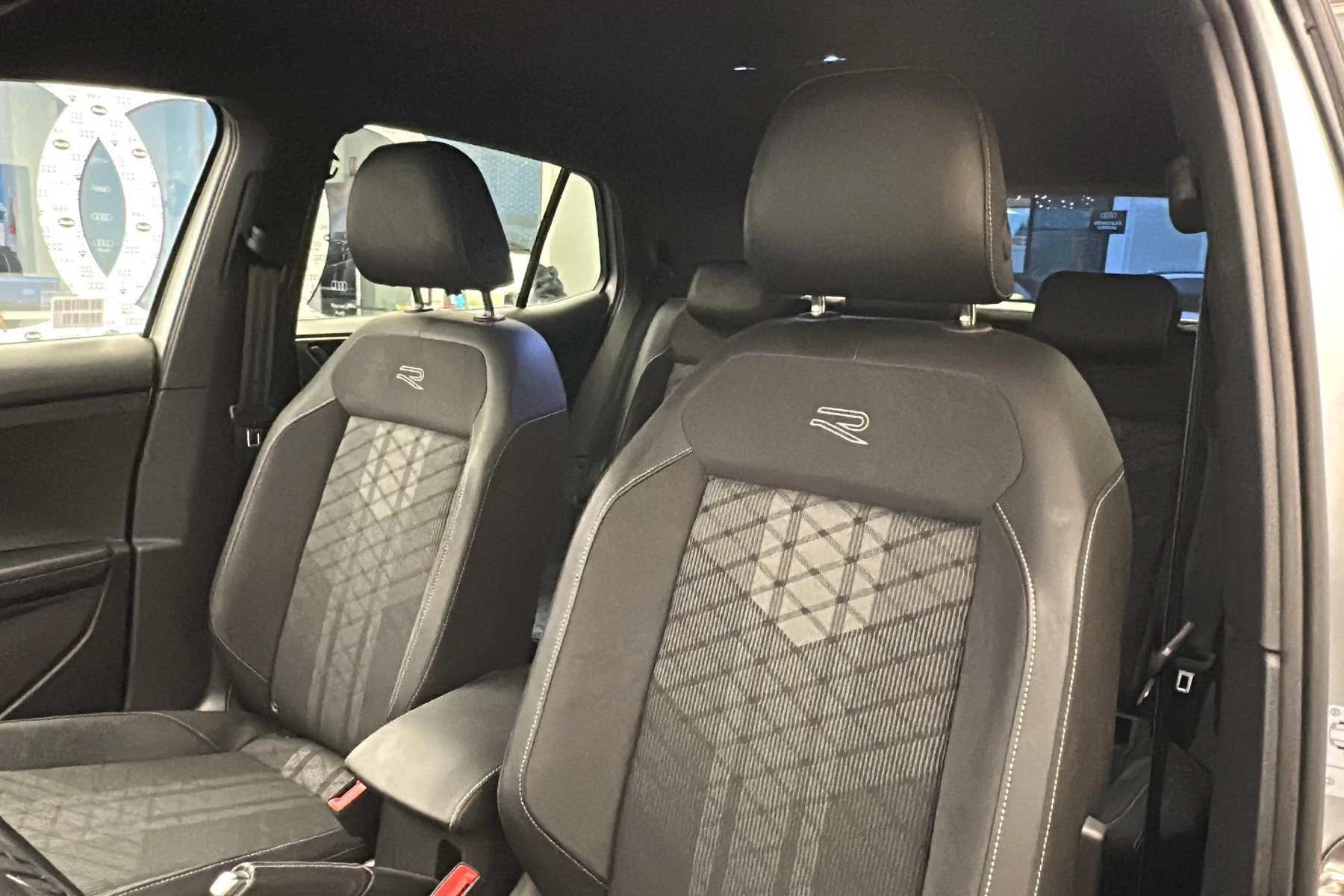 T-CROSS  9