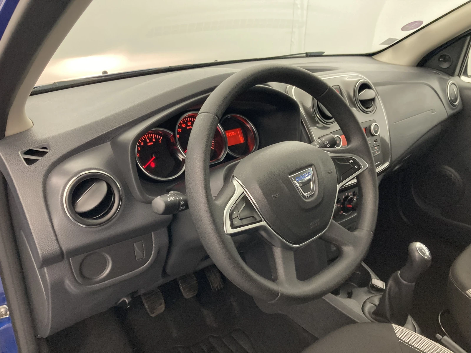 SANDERO  15