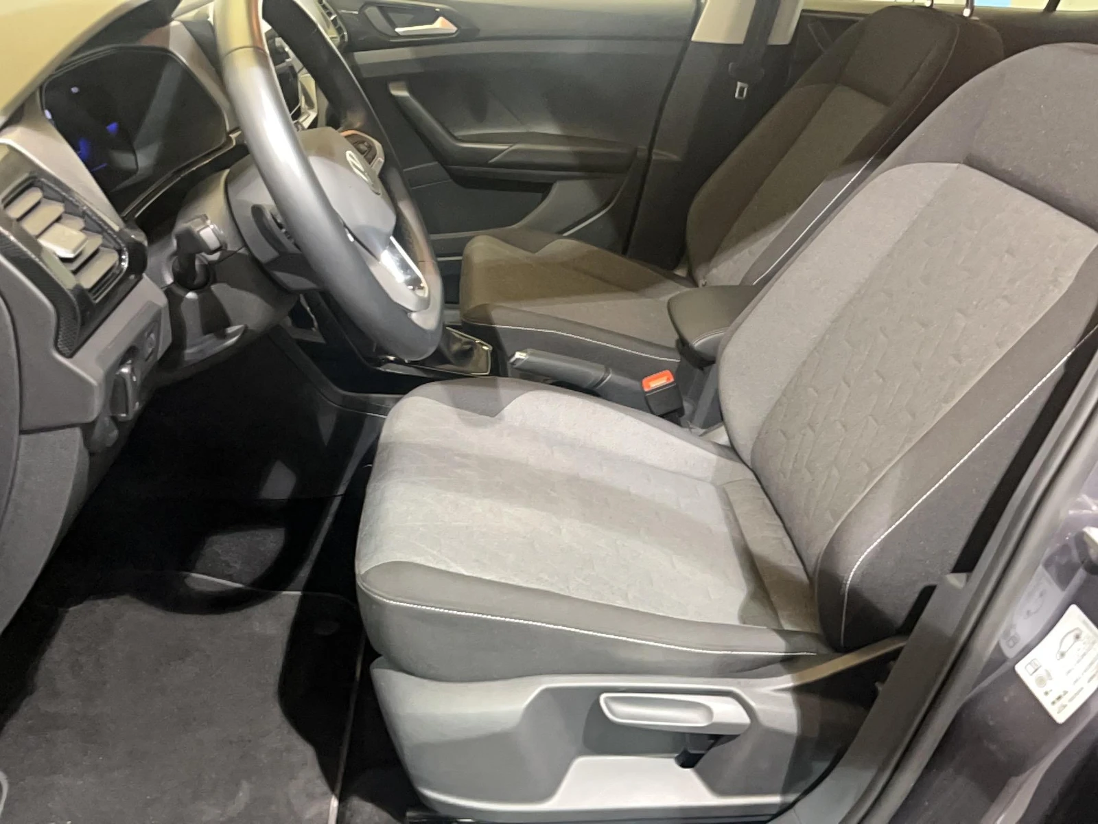 T-CROSS  12