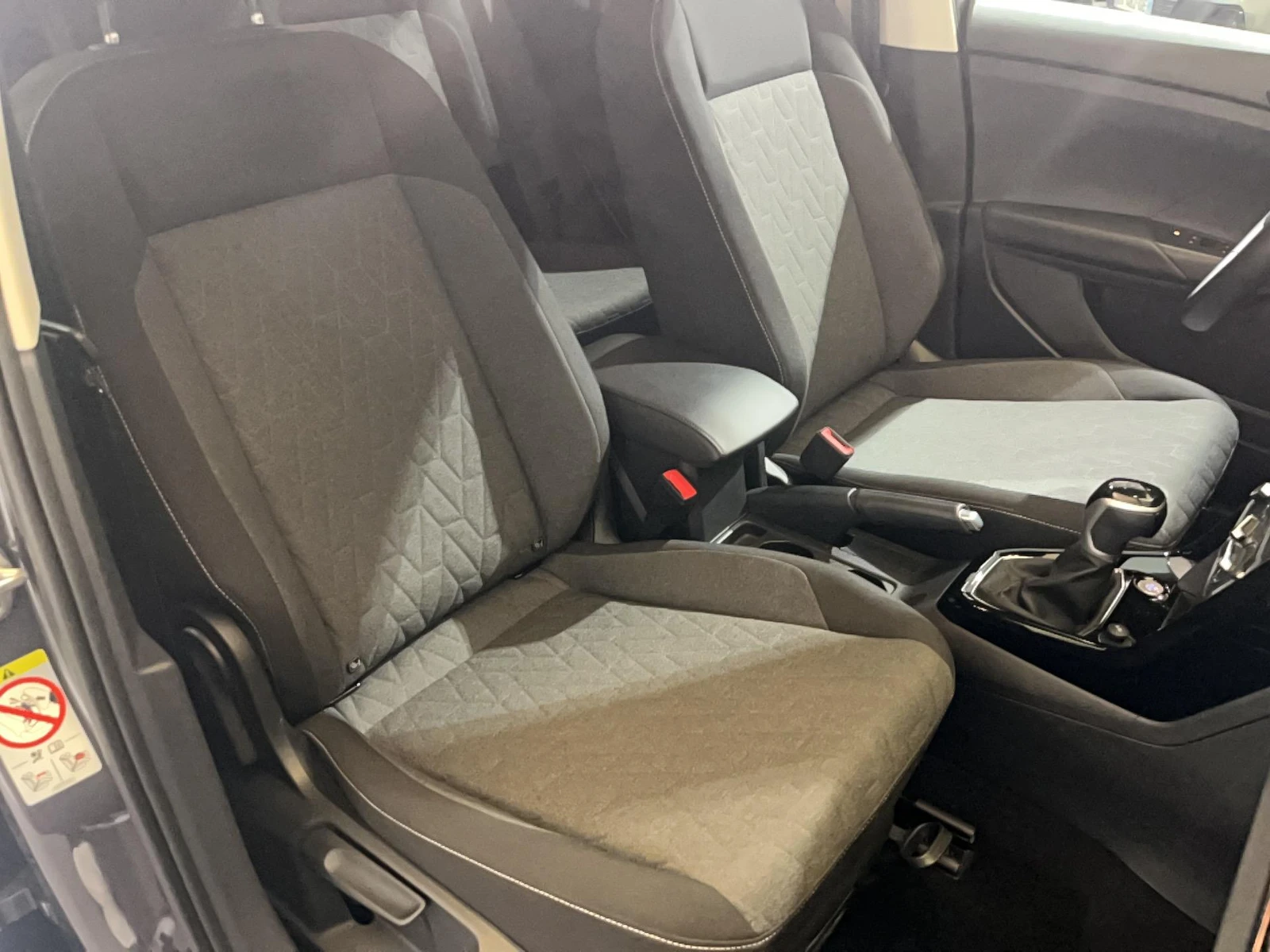 T-CROSS  22