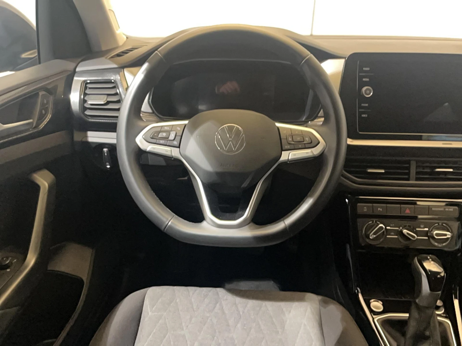 T-CROSS  14
