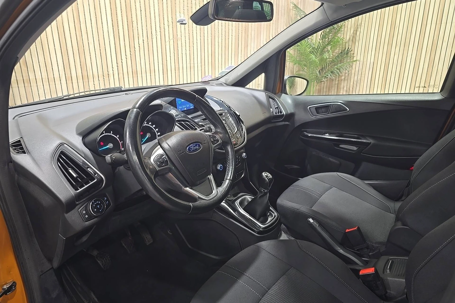 B-MAX  15