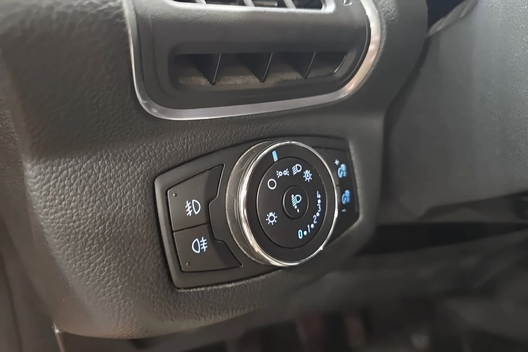 B-MAX  12