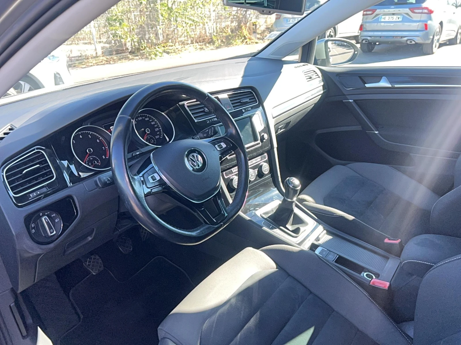 GOLF  10