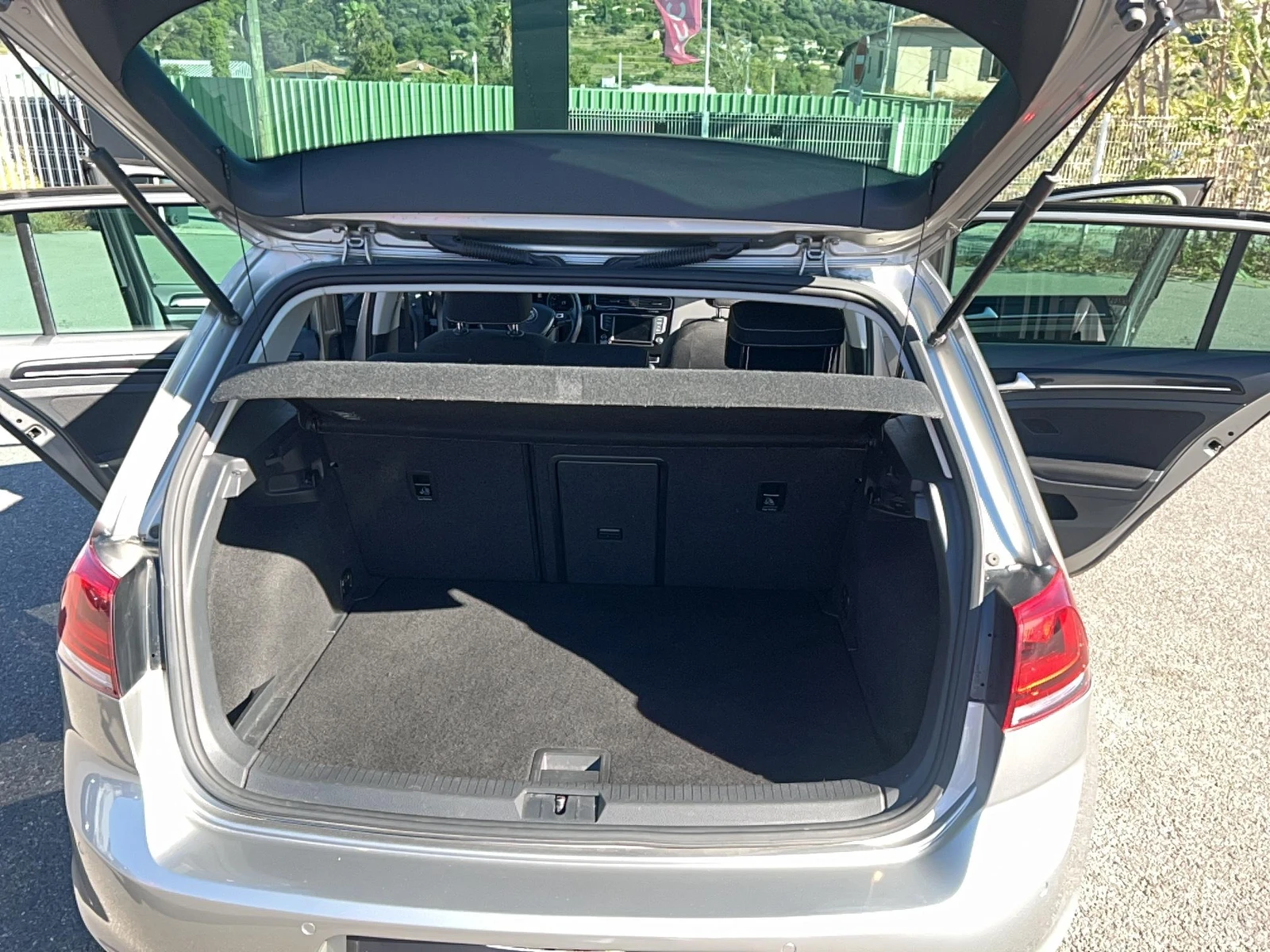 GOLF  28